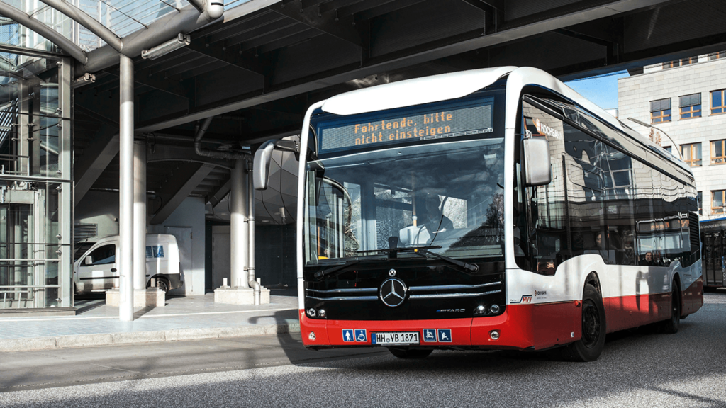 Ảnh: Cách đi xe buýt ở Đức