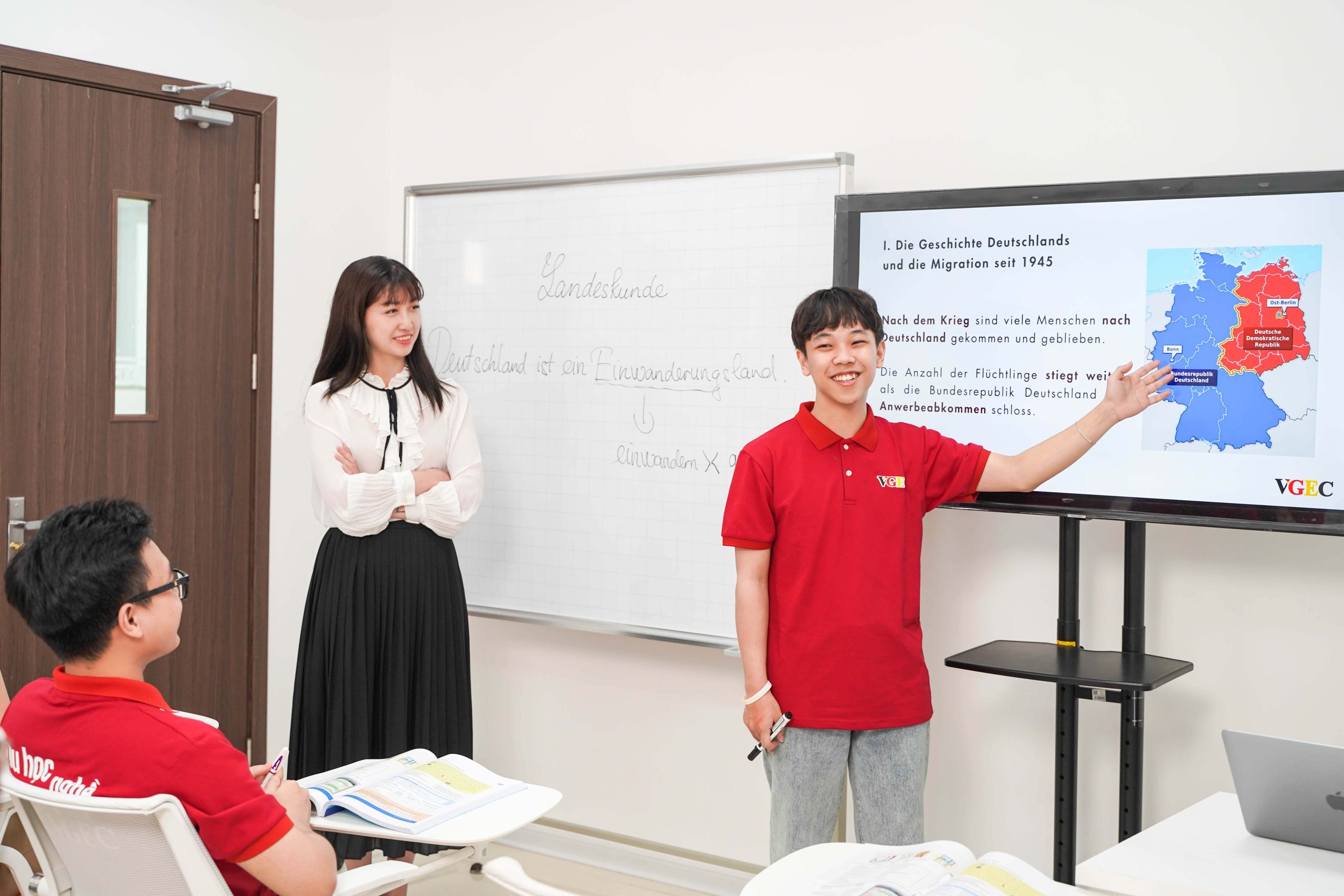 ThS. Lê Mỹ Huyền - Giám đốc Đào tạo VGEC 2 ThS. Lê Mỹ Huyền